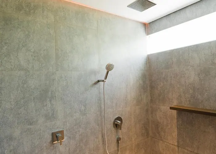 3 Bedroom -3 * Seminyak